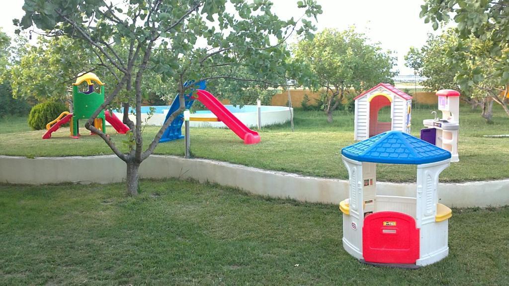 Hotel Aigli Farsala Екстериор снимка