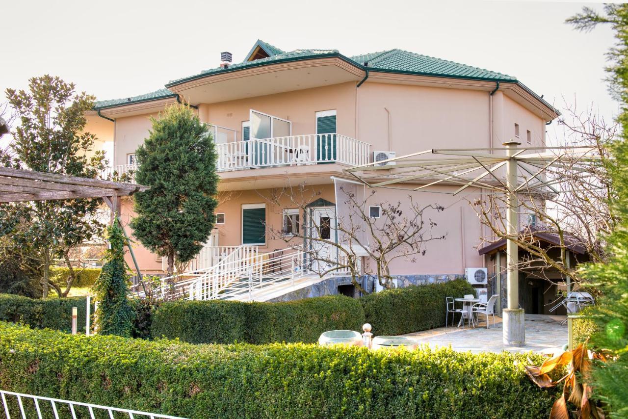 Hotel Aigli Farsala Екстериор снимка