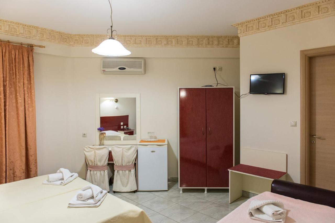 Hotel Aigli Farsala Екстериор снимка