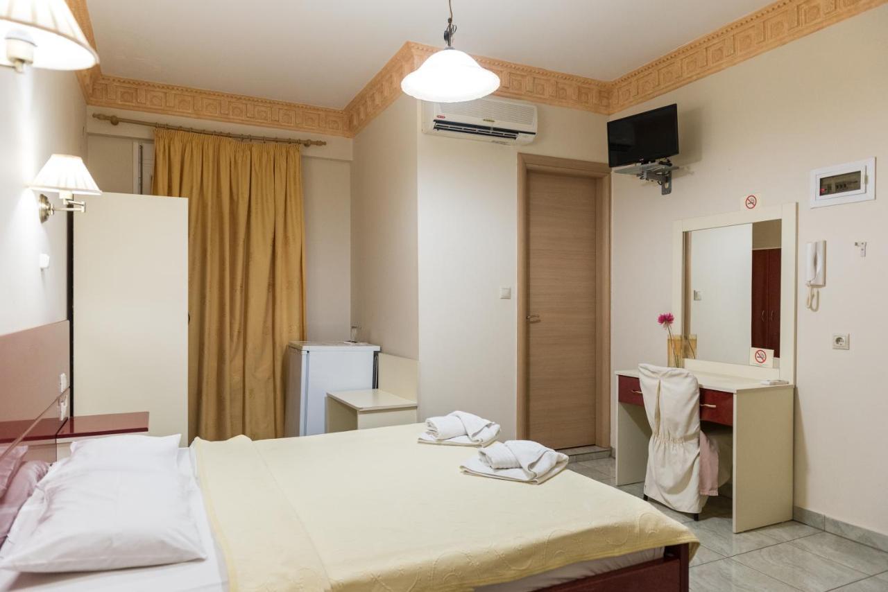 Hotel Aigli Farsala Екстериор снимка