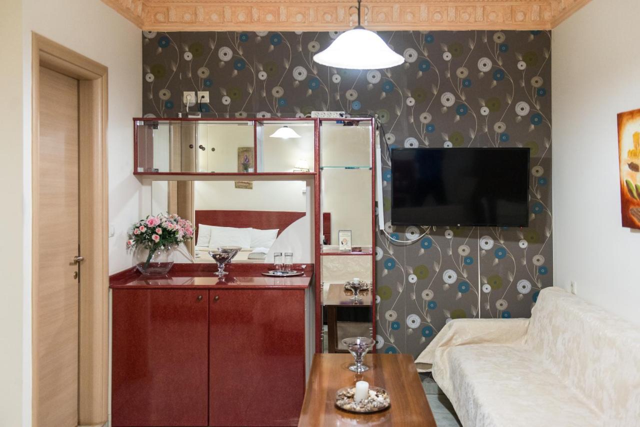 Hotel Aigli Farsala Екстериор снимка