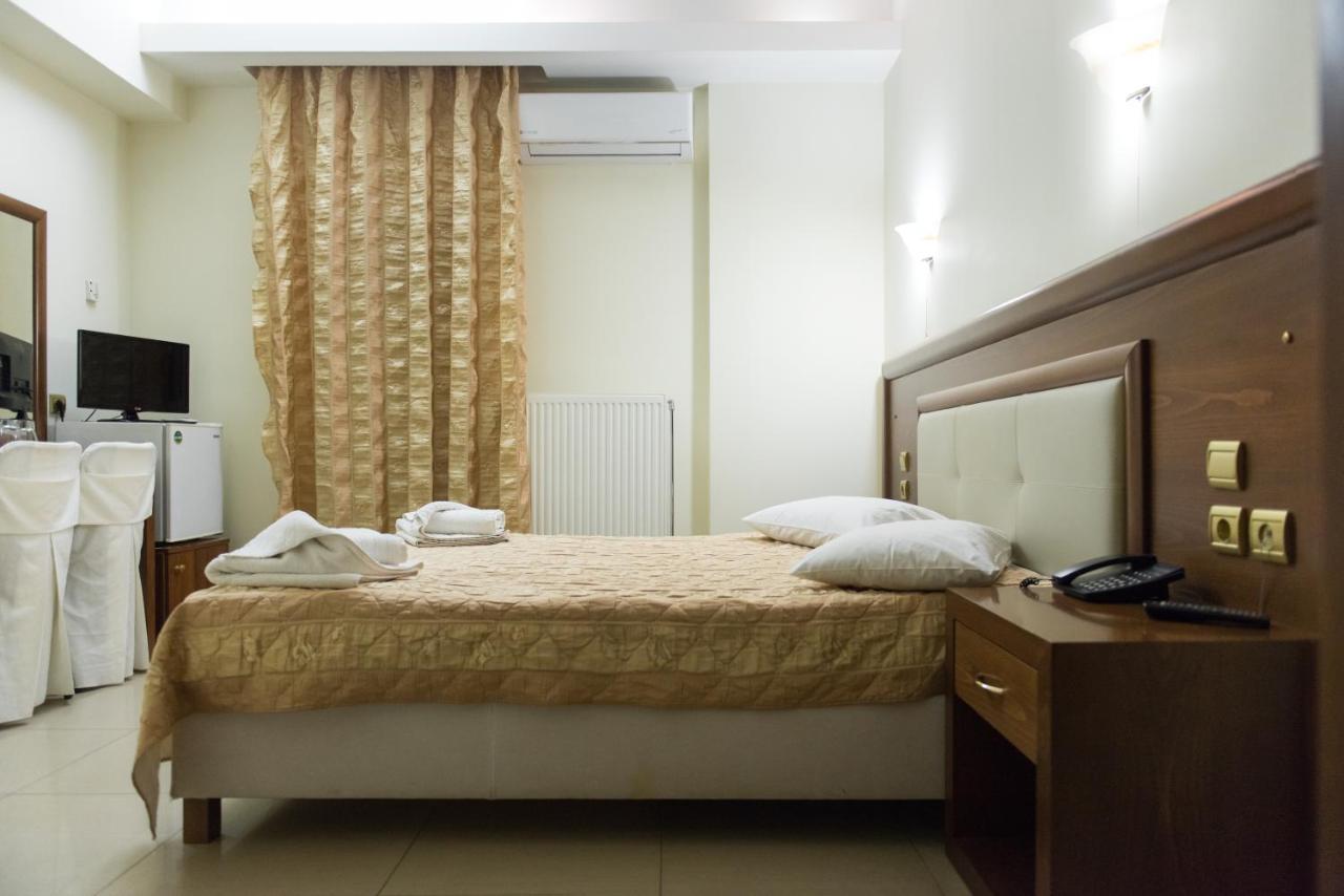 Hotel Aigli Farsala Екстериор снимка